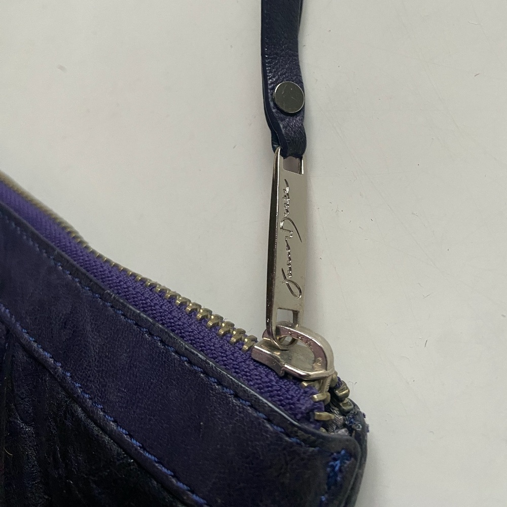Junior Drake Distressed Blue Wallet with Removable Coin Purse - Picture 3 of 6